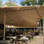 营地 乐巴尔德特里露营酒店 Béhen