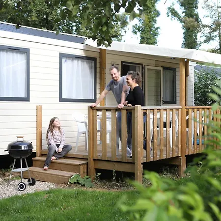 Campsite Le Val De Trie 4*